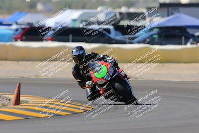 media/Oct-09-2022-SoCal Trackdays (Sun) [[95640aeeb6]]/Turn 2 (1110am)/